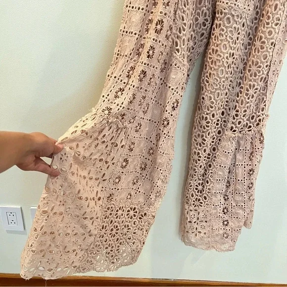 Free People Yesenia Light Pink Floral Lace V Neck Wide Leg Boho Jumpsuit M NWT - Picture 3 of 8